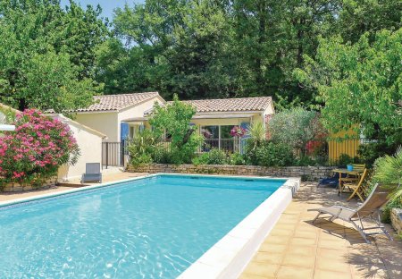 Villa in Eyragues, the South of France