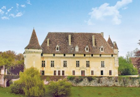 Villa in Saint-Martin-des-Combes, France