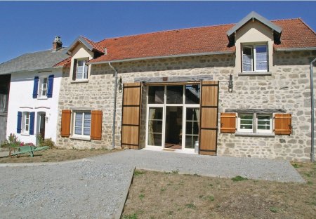 Villa in Saint-Dizier-Leyrenne, France