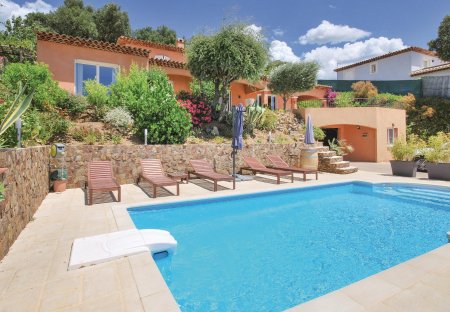 Villa in La Londe-les-Maures, the South of France
