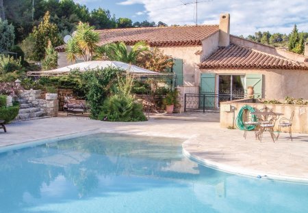 Villa in Solliès-Toucas, the South of France