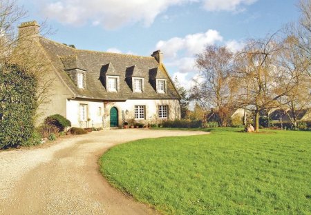 Villa in Cléder, France: Omreg.