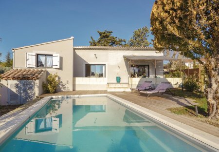 Villa in L'Isle-sur-la-Sorgue, the South of France