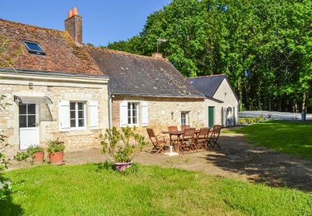 Villa in Noyant-Villages, France