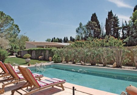 Villa in Les Ecarts, the South of France