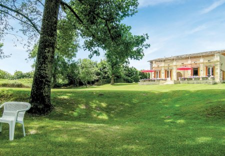 Villa in La Barde, France