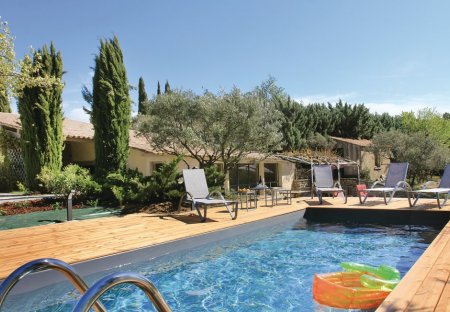Villa in Bonnieux, the South of France