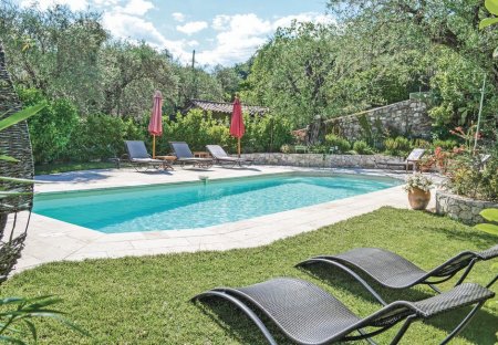 Villa in Saint-Mathieu, the South of France
