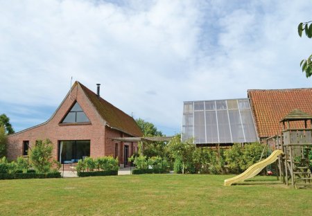 Villa in Arques Right Bank, France