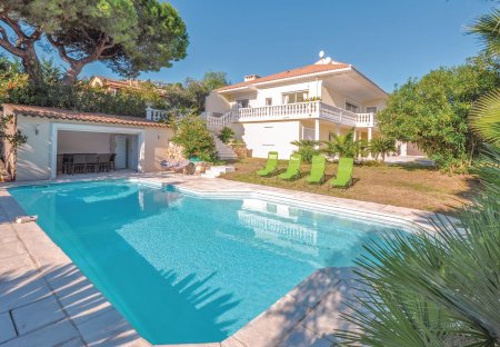 Villa in Les Paluds-Lauvert, the South of France