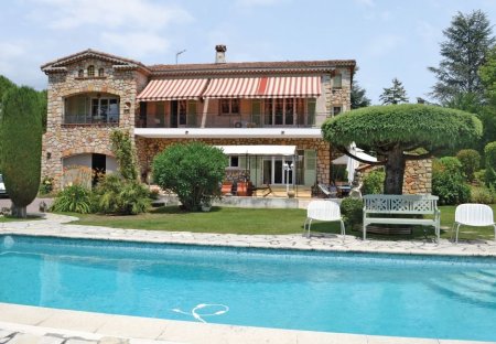 Villa in Saint-Martin-Le Miracle, the South of France
