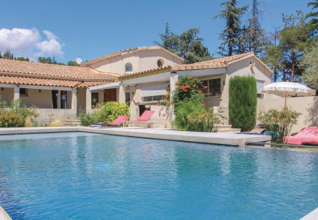 Villa in Rochefort-du-Gard, the South of France