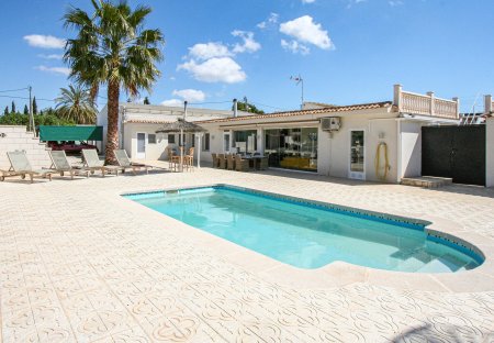 Villa in Crevillent, Spain