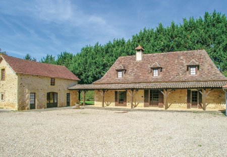 Villa in Val de Louyre et Caudeau, France