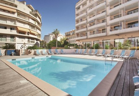 Studio Apartment in Le Vieux Port-Les Iles, the South of France