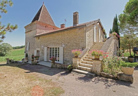 Villa in Villeneuve-sur-Vère, the South of France
