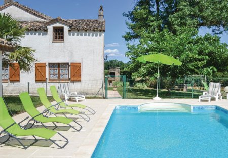 Villa in Montlauzun, the South of France