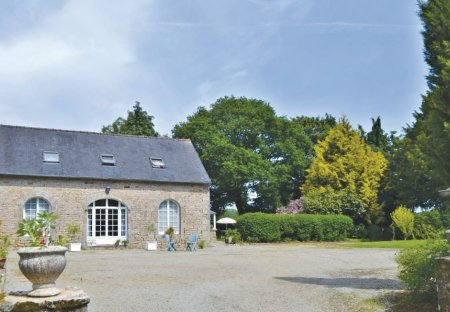 Villa in Gouesnach, France