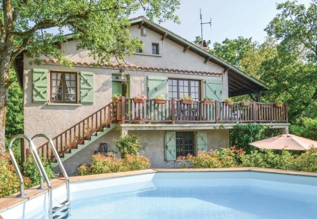 Villa in Saujac, the South of France