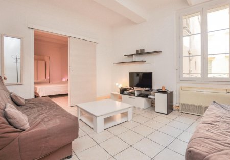 Apartment in Le Vieux Port-Les Iles, the South of France