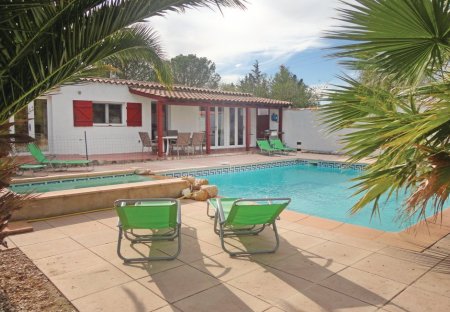 Villa in Aspiran, the South of France