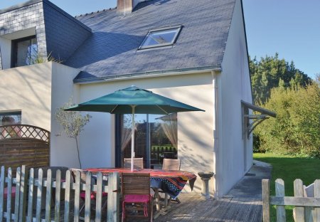Villa in Plomeur, France