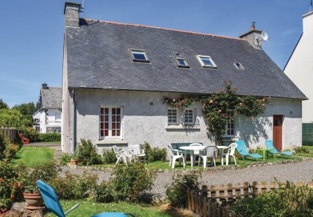 Villa in Ploumilliau, France