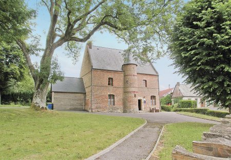 Villa in Saint-Michel, France