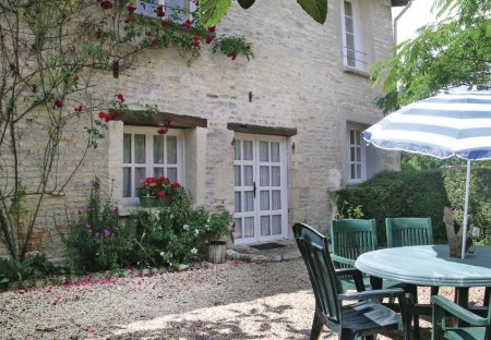 Villa in Marigny, France: