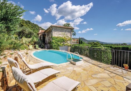 Villa in Spéracèdes, the South of France