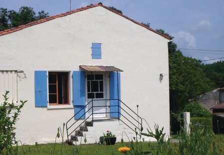 Villa in Dampierre-sur-Boutonne, France