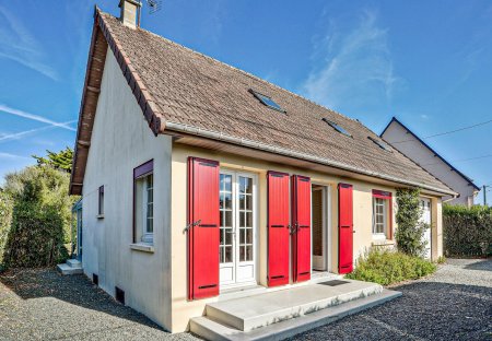 Villa in Anneville-sur-Mer, France