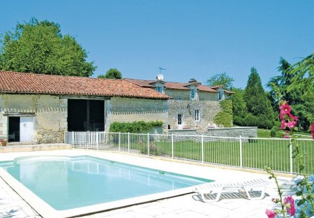 Villa in Bors-de-Montmoreau, France: