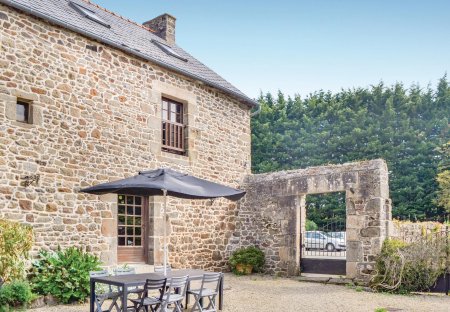 Villa in Taden, France