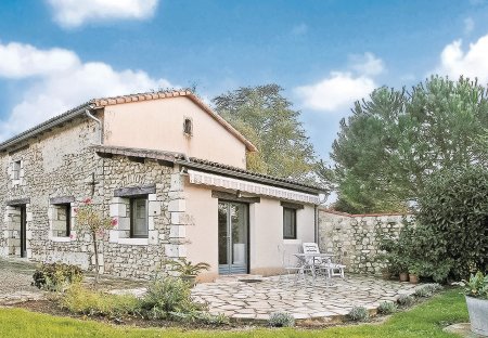 Villa in Nouaillé-Maupertuis, France