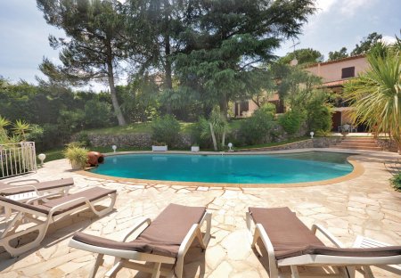 Villa in Vallee Verte-Issarts-Vignasses, the South of France