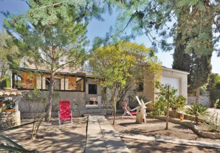 Villa in Saint-Cannat, the South of France