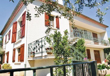 Apartment in Laudun-l'Ardoise, the South of France