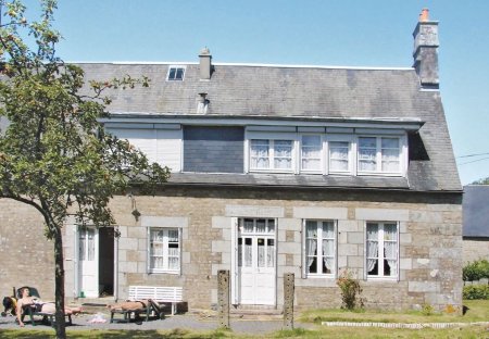 Villa in Noues de Sienne, France