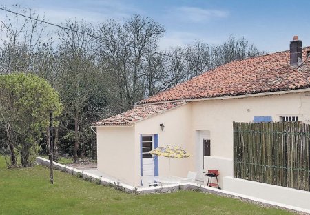 Villa in Dampierre-sur-Boutonne, France: