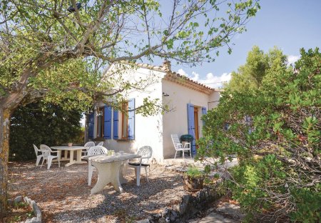 Villa in Saint-Saturnin-lès-Apt, the South of France
