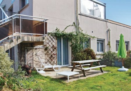 Apartment in Perros-Guirec Nord Est, France