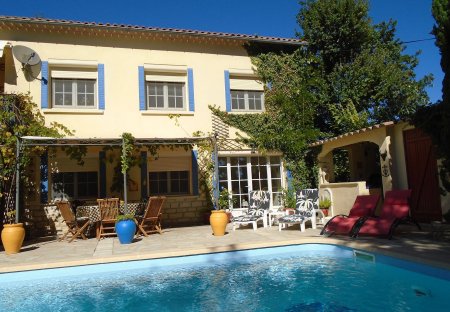 Apartment in Laudun-l'Ardoise, the South of France