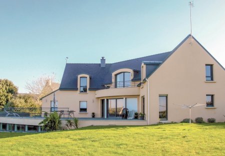 Villa in Moëlan-sur-Mer, France