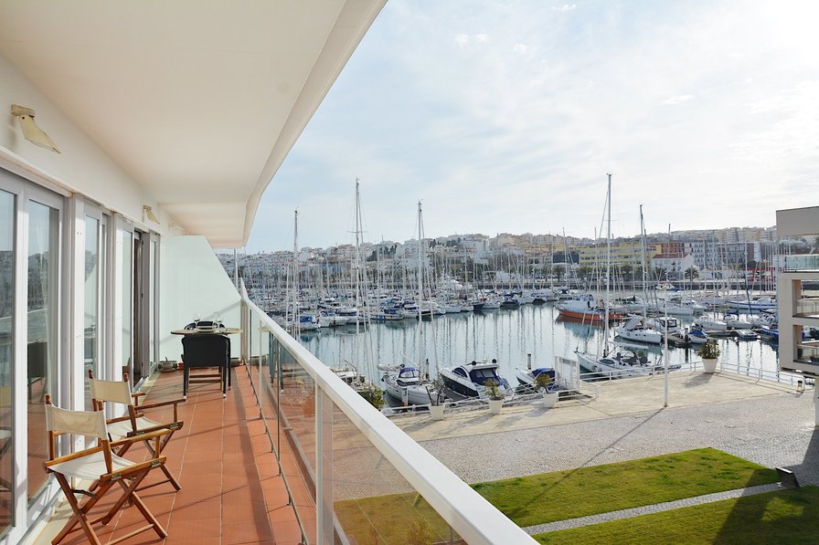 Apartment to rent in Săo Sebastiăo (Lagos), Algarve with shared pool