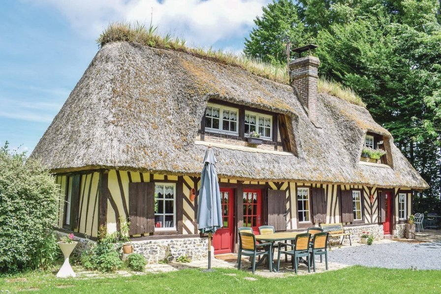 Villa to rent in FortMoville, France 195987