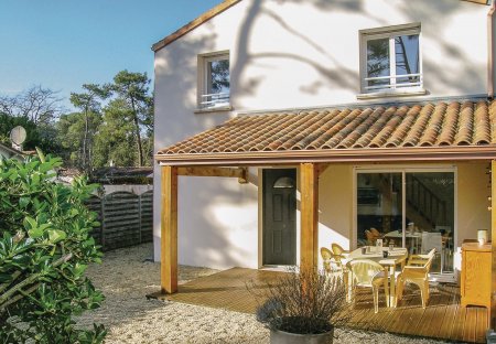 Villa in Longeville-sur-Mer, France