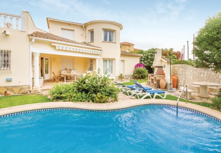 Villa in Oliva, Spain