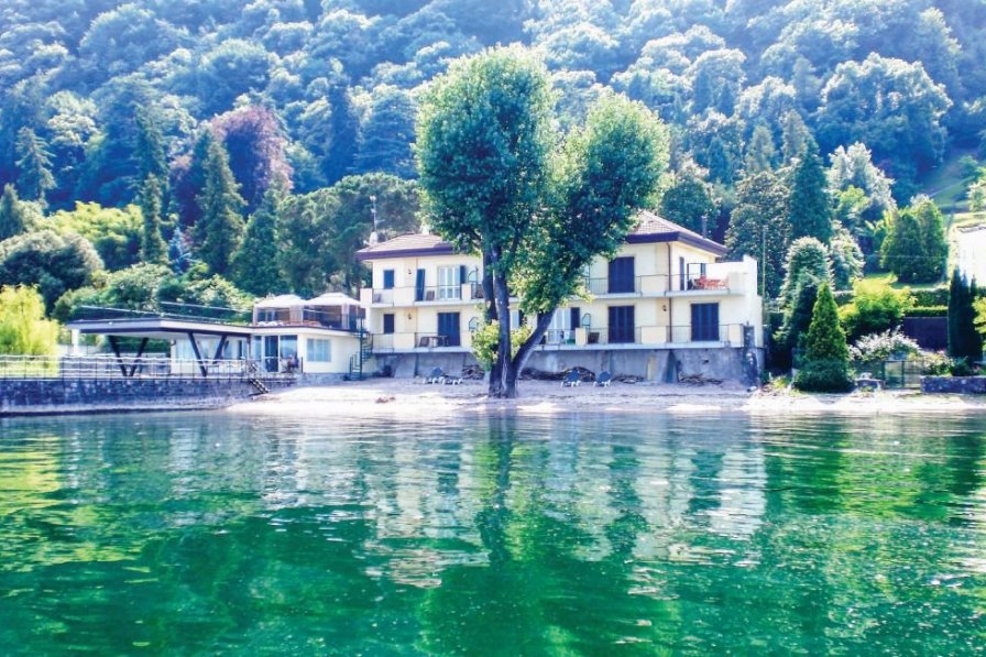 Apartment to rent in Meina, Italy with shared pool 196904