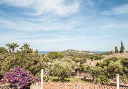Villa in Pantogia, Sardinia